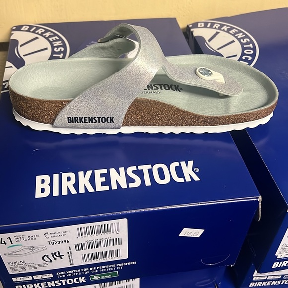 Birkenstock Gizeh BS Color: Iridescent Matcha normal/regular fit.  Vegan - Picture 2 of 6